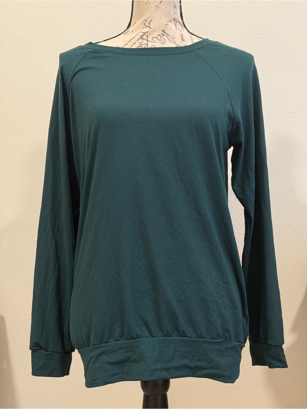 Fashion Nova Dark Green Long Sleeve Crewneck Top